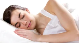 Ilustrasi seorang wanita sedang tidur. (Foto: Magnific)