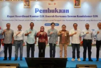Wamenkop Farida Farichah saat Sharing Session Rapat Koordinasi OJK Daerah di Bandung, Jumat malam (6/6). (Foto: Kemenkop)