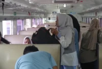 Suasana di dalam gerbong kereta api. (Foto: KAI Divre II Sumbar)