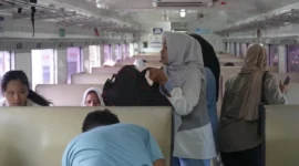 Suasana di dalam gerbong kereta api. (Foto: KAI Divre II Sumbar)