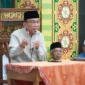 Wakil Wali Kota Padang Maigus Nasir memberikan tausiyah dalam kegiatan Subuh Mubarakah di Masjid Nurul Ikhlas, Kelurahan Surau Gadang, Kecamatan Nanggalo, Sabtu (27/6/2026). (Foto: Pemko Padang)