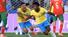 Penyerang Brasil Vinicius Junior merayakan gol yang dicetaknya melawan Maroko. (Foto: FIFA.com)