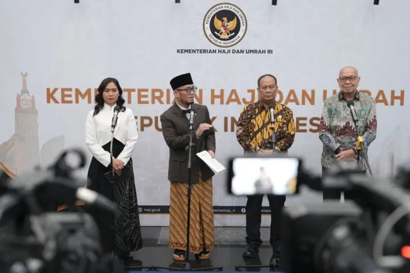 Wakil Menteri Haji dan Umrah, Dahnil Anzar Simanjuntak memberikan keterangan pers di Jakarta, Kamis (25/6/2026). (Foto: Kemenhaj)