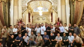 Wali Kota Padang Fadly Amran menerima kunjungan silaturahmi Dansesko TNI, Marsekal Madya TNI Arif Widianto bersama jajaran pejabat utama Sesko TNI dan 62 Pasis Dikreg LV 2026 di Rumah Bagonjong Baiturrahmah Padang, Rabu (10/6/2026). (Foto: Pemko Padang)