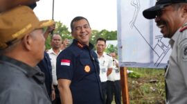 Wamen Imipas Silmy Karim ketika meninjau lokasi lahan untuk Lapas Labuan Bajo, April lalu. (Foto: IG @silmykarim)