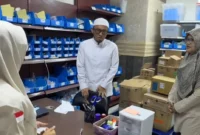 Wamenhaj Dahnil Anzar Simanjuntak saat meninjau Klinik Kesehatan Haji Indonesia (KKHI) Madinah, Jumat (5/6/2026). (Foto: Kemenhaj)