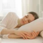 Ilustrasi wanita sedang tidur. (Foto: Pexels)