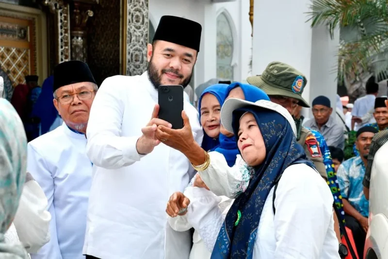 Wali Kota Padang Fadly Amran saat menghadiri Wisata Dakwah BKMT se-Sumbar di Masjid Baiturrahmah, Aie Pacah, Minggu (7/6/2026). (Foto: Pemko Padang)