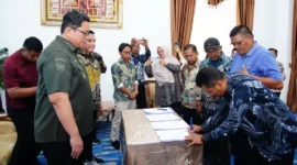 Penandatanganan Perjanjian Kerja Sama antara Kemnaker RI dan Pemkab Tanah Datar di Gedung Indo Jolito, Batusangkar, Kamis (4/6/2026). (Foto: Prokopim Tanah Datar)
