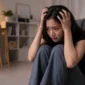 Ilustrasi wanita mengalami anxiety. (Foto: AI Generate)