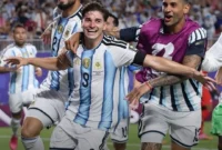 Pemain Argentina merayakan gol ke gawang Swiss pada laga perempat final Piala Dunia 2026. (Foto: FIFA.com)