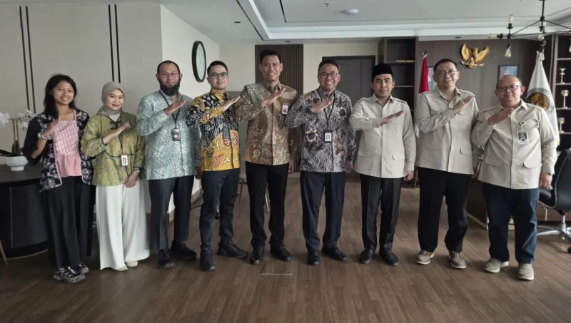 Audiensi OJK dengan Ditjen PE2HU di Kantor Kemenhaj, Rabu (8/7). (Foto: Kemenhaj)