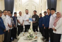 Wali Kota Padang Fadly Amran menerima audiensi Tim Peneliti SETARA Institute di Ruang VIP Rumah Dinas Wali Kota Padang, Rabu (22/7/2026). (Foto: Pemko Padang)