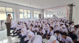 BPBD Padang membekali siswa baru dengan edukasi kebencanaan saat MPLS. (Foto: BPBD Padang)