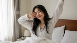 Ilustrasi bangun tidur. (Foto: AI Generate)