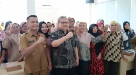 Ketua DPRD Provinsi Sumbar, Muhidi, saat membuka Bimtek Peningkatan Kapasitas Pelaku UMKM di Padang, Selasa (28/7/2026). (Foto: Ist)