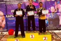 Bripda Fransisco Stevanola dari Satbrimob Polda Sumbar meraih medali emas dan predikat Pesilat Terbaik di Pekanbaru. (Foto: Polda Sumbar)