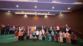 Pemko Padang dan Tim Ahli Roadmap Gastronomi menggelar FGD akhir Hexa Helix di Gedung Bagindo Aziz Chan Youth Center Padang, Kamis (30/7/2026). (Foto: Dispar Padang)