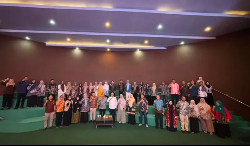 Pemko Padang dan Tim Ahli Roadmap Gastronomi menggelar FGD akhir Hexa Helix di Gedung Bagindo Aziz Chan Youth Center Padang, Kamis (30/7/2026). (Foto: Dispar Padang)