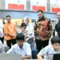 Wali Kota Padang, Fadly Amran didampingi Ketua TP-PKK Padang Ny. Dian Puspita Fadly Amran meninjau pelaksanaan PIAGEX 2026 di Bagindo Aziz Chan Youth Center, Minggu (26/7/2026). (Foto: Pemko Padang)