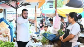 Wali Kota Padang Fadly Amran meninjau progres revitalisasi Pasar Raya Padang, Kamis (30/7/2026). (Foto: Pemko Padang)