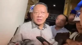 Mantan Jampidsus, Febrie Adriansyah resmi ditahan Kejagung. (Foto: Tangkapan layar)
