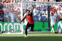 Ferran Torres mencetak gol kemenangan yang membawa Spanyol menjuarai Piala Dunia 2026. (Foto: FIFA.com)