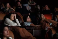 Wamenkraf Irene Umar (tengah), bersama Wamendukbangga, Ratu Ayu Isyana Bagoes Oka (kanan), serta Wamen PPPA, Veronica Tan (kiri), menghadiri preview screening film Rencana Besar untuk Mati dengan Tenang (My Own Last Supper) di XXI Agora Mall, Jakarta, Jumat (17/7/2026). (Foto: Kementerian Ekraf)