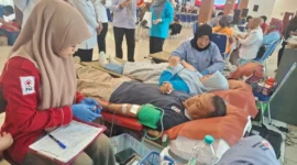 GOW Padang menggelar bakti sosial donor darah di Gedung Youth Center, Rabu (22/7/2026). (Foto: Pemko Padang)