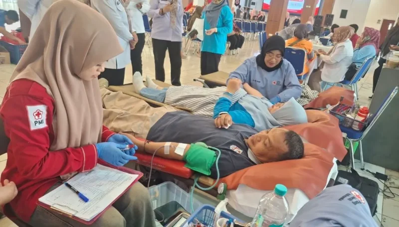 GOW Padang menggelar bakti sosial donor darah di Gedung Youth Center, Rabu (22/7/2026). (Foto: Pemko Padang)