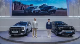 Fransiscus Soerjopranoto, Chief Operating Officer HMID (kiri) dan Kenny Lee, President Director HMID dalam Press Conference Hyundai di GIIAS 2026. (Foto: Hyundai)