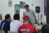 Rapat persiapan BOM RUN 2026 di Kafe Kupi Batigo, Rabu (1/7/2026). (Foto: Diskominfo Padang)