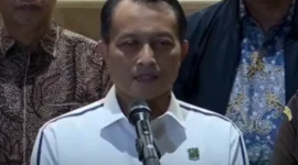 Jamwas sekaligus Koordinator Tim 9 Kejagung, Rudi Margono memberikan keterangan pers kepada wartawan. (Foto: Tangkapan layar)