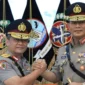 Komjen Pol Gatot Tri Suryanta menyerahkan jabatan Kapolda Sumbar kepada Irjen Pol Djati Wiyoto Abadhy (Foto: IG @gatot.ts.91)