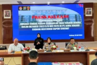 Konferensi pers penanganan perkara dugaan tindak pidana perbankan di PT Bank Nagari Cabang Pembantu Siberut, Mentawai bertempat di Mapolda Sumbar, Senin (13/7/2026). (Foto: Polda Sumbar)