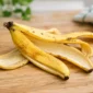 Ilustrasi kulit pisang. (Foto: AI Generate)