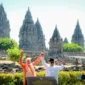 Presiden Prabowo dan PM India Narendra Modi saat berkunjung ke Candi Prambanan, Yogyakarta. (Foto: Kemenpar)