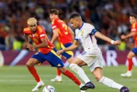Kylian Mbappe dan Lamine Yamal. (Foto: FIFA.com)