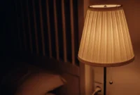 Ilustrasi lampu tidur. (Foto: Pexels)