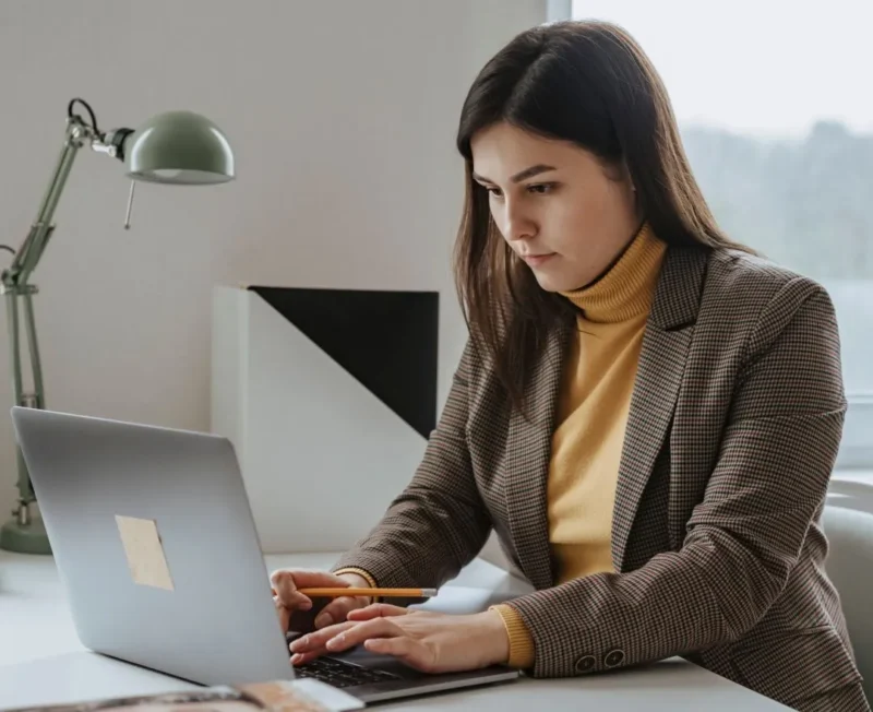 Ilustrasi life admin day. (Foto: Pexels)