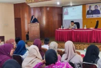 Anggota Komisi VIII DPR RI Fraksi Partai NasDem, Lisda Hendrajoni menyampaikan paparan saat Sosialisasi Persiapan Penyelenggaraan Ibadah Haji Tingkat Kabupaten/Kota Tahun 1448 Hijriah/2027 Masehi di Kantor LKKS Sumbar, Selasa (28/7/2026).