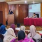 Anggota Komisi VIII DPR RI Fraksi Partai NasDem, Lisda Hendrajoni menyampaikan paparan saat Sosialisasi Persiapan Penyelenggaraan Ibadah Haji Tingkat Kabupaten/Kota Tahun 1448 Hijriah/2027 Masehi di Kantor LKKS Sumbar, Selasa (28/7/2026).