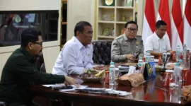 Mentan Amran menerima audiensi PINSAR di Kantor Pusat Kementerian Pertanian, Jakarta, Senin (27/7). (Foto: Ditjen PKH Kementan)