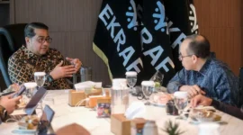 Menteri Ekonomi Kreatif/Kepala Badan Ekraf, Teuku Riefky Harsya, menerima audiensi Duta Besar Luar Biasa dan Berkuasa Penuh RI untuk Kanada, Muhsin Syihab, di Kantor Kementerian Ekraf, Jakarta, Kamis (2/7). (Foto: Kementerian Ekraf)
