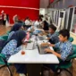 Para peserta menunjukkan kreativitas dan kemampuan di bidang animasi serta pengembangan gim PIAGEX 2026, Minggu (26/7/2026). (Foto: Pemko Padang)