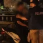 Petugas Satpol PP Padang menjaring perempuan yang masih berada di ruang publik hingga menjelang subuh. (Foto: Humas Satpol PP Padang)