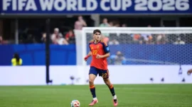 Pau Cubarsi raih penghargaan Pemain Muda Terbaik FIFA 2026. (Foto: FIFA.com)
