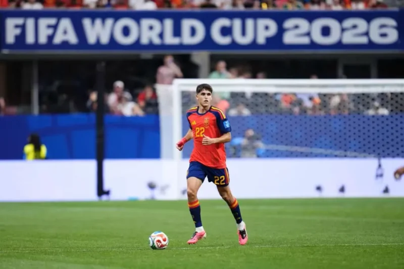 Pau Cubarsi raih penghargaan Pemain Muda Terbaik FIFA 2026. (Foto: FIFA.com)