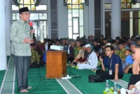Wakil Wali Kota Padang, Maigus Nasir meluncurkan Program 3T di Masjid Agung Nurul Iman, Sabtu (11/7/2026). (Foto: Pemko Padang)