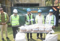 Pemusnahan 312 Ton MBM Asal Brasil Terkontaminasi Porcine di fasilitas pengolahan limbah PT PPLI, Cileungsi, Bogor, Rabu (22/7). (Foto: Ditjen PKH Kementan)
